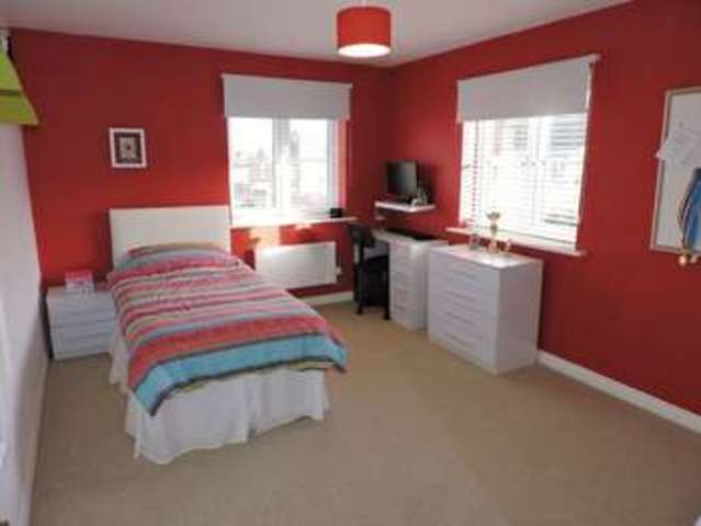  Image of 4 bedroom Detached house for sale in Wiltshire Crescent Worting Basingstoke RG22 at Wiltshire Crescent  Basingstoke, RG22 5FE