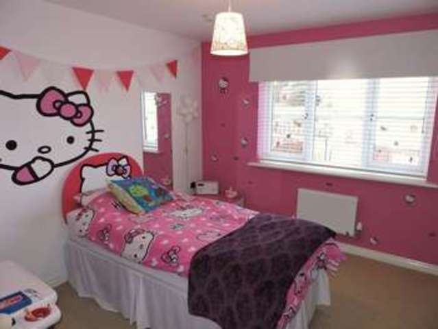  Image of 4 bedroom Detached house for sale in Wiltshire Crescent Worting Basingstoke RG22 at Wiltshire Crescent  Basingstoke, RG22 5FE