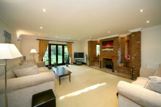  Image of 4 bedroom Detached house for sale in Westwood Road Windlesham GU20 at Windlesham, GU20 6LT