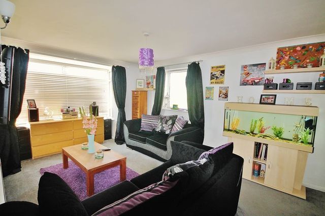  Image of 2 bedroom Flat for sale in Windsor Close Hove BN3 at Windsor Close  Hove, BN3 6WS