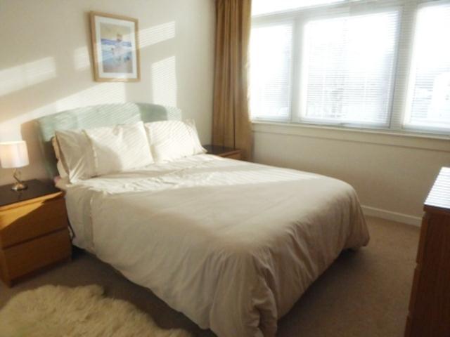  Image of 2 bedroom Flat to rent in Dirleton Drive Shawlands Glasgow G41 at Shawlands Glasgow Glasgow, G41 3BG