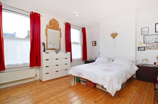  Image of 3 bedroom Detached house for sale in Windus Road London N16 at Windus Road  Stoke Newington, N16 6UR
