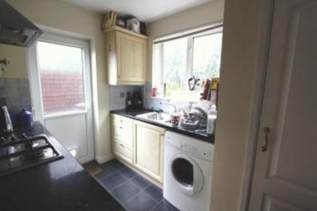  Image of 2 bedroom Flat to rent in Witts Hill Southampton SO18 at Witts Hill Midanbury Southampton, SO18 4QH