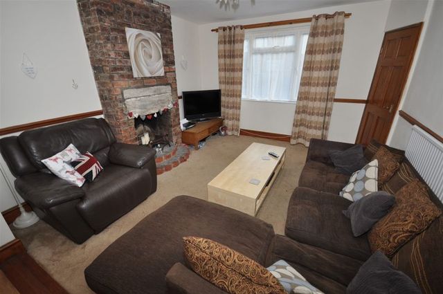  Image of 3 bedroom Terraced house for sale in Wood Lane Chippenham SN15 at Wood Lane  Chippenham, SN15 3EE