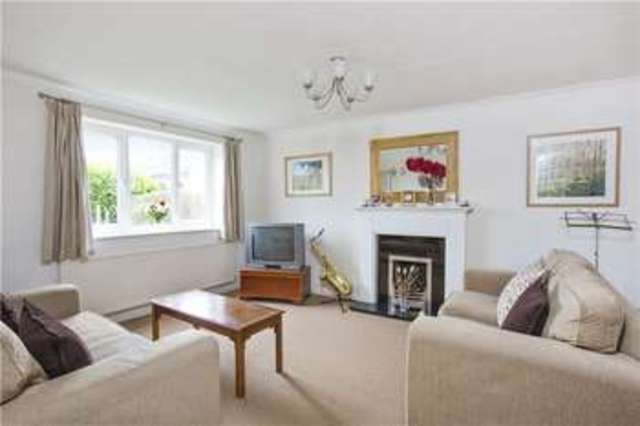  Image of 4 bedroom Detached house for sale in Woodcote Maidenhead SL6 at Maidenhead Berkshire Maidenhead, SL6 4DU