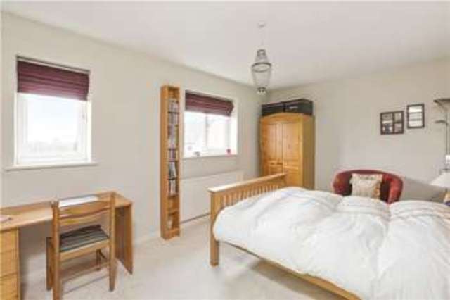  Image of 4 bedroom Detached house for sale in Woodcote Maidenhead SL6 at Maidenhead Berkshire Maidenhead, SL6 4DU