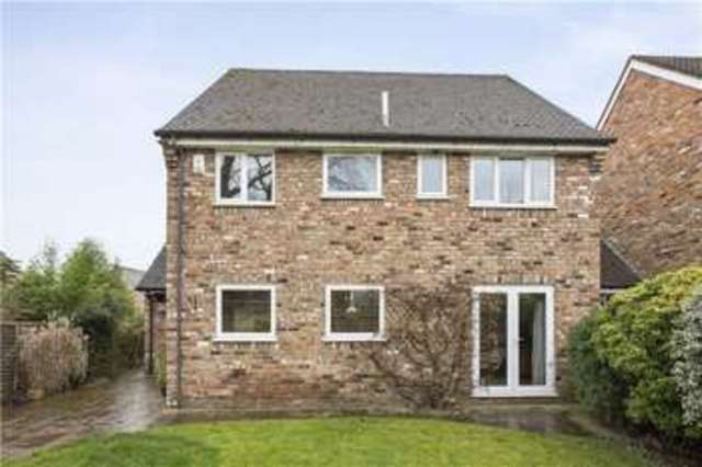  Image of 4 bedroom Detached house for sale in Woodcote Maidenhead SL6 at Maidenhead Berkshire Maidenhead, SL6 4DU