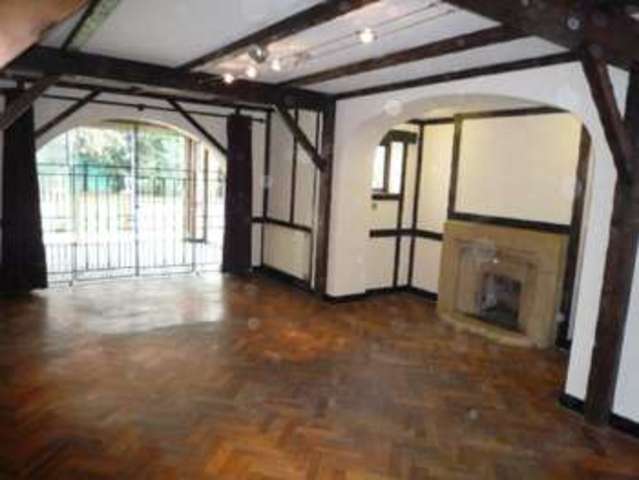  Image of 5 bedroom Detached house to rent in Woodcote Road Wallington SM6 at 248 Woodcote Road  Wallington, SM6 0QE