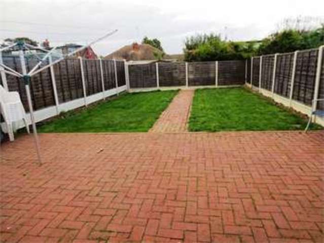  Image of 3 bedroom Detached house for sale in Woodcutters Avenue Leigh-on-Sea SS9 at Woodcutters avenue Leigh on sea Eastwood, SS9 4PN