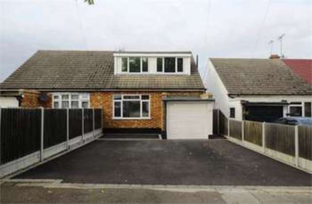  Image of 3 bedroom Detached house for sale in Woodcutters Avenue Leigh-on-Sea SS9 at Woodcutters avenue Leigh on sea Eastwood, SS9 4PN