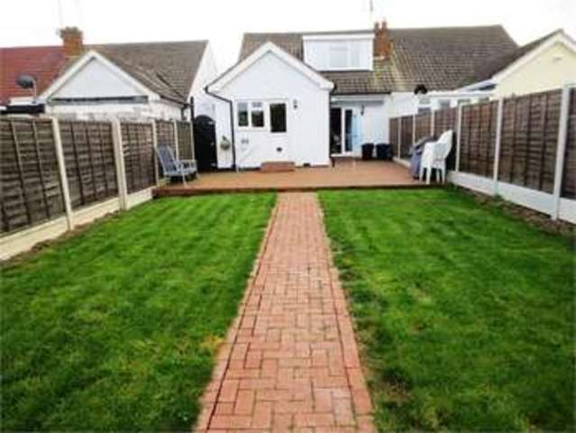  Image of 3 bedroom Detached house for sale in Woodcutters Avenue Leigh-on-Sea SS9 at Woodcutters avenue Leigh on sea Eastwood, SS9 4PN