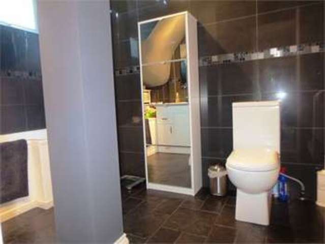  Image of 3 bedroom Detached house for sale in Woodcutters Avenue Leigh-on-Sea SS9 at Woodcutters avenue Leigh on sea Eastwood, SS9 4PN