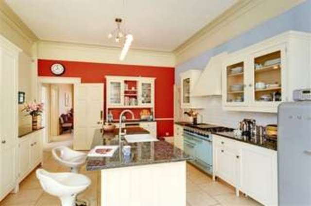 Image of 6 bedroom Detached house to rent in Lincombe Drive Torquay TQ1 at TORQUAY Devon, TQ1 2LP