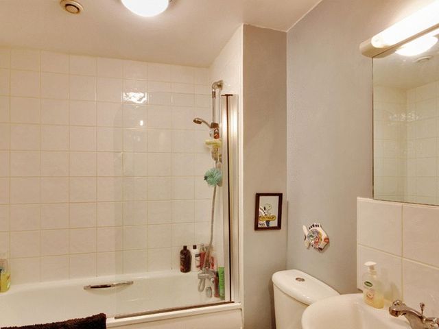  Image of 1 bedroom Flat for sale in Woodfield Road Crawley RH10 at Woodfield Road Northgate Crawley, RH10 8AH