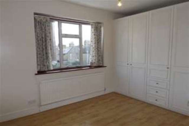  Image of 5 bedroom Detached house to rent in Charteris Road Woodford Green IG8 at Woodford Green, IG8 9BJ