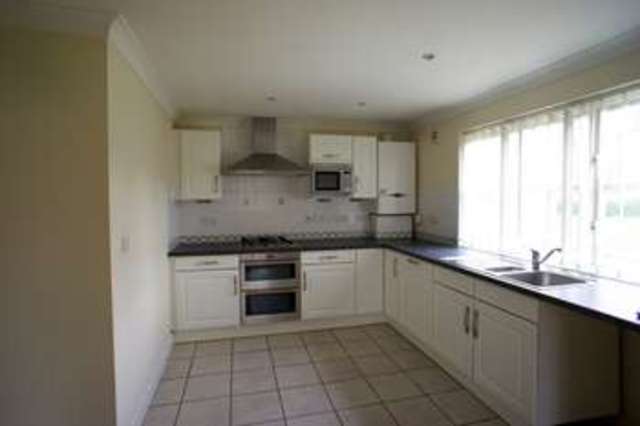  Image of 2 bedroom Apartment to rent in Woodall Close Middleton Milton Keynes MK10 at Milton Keynes, MK10 9JZ