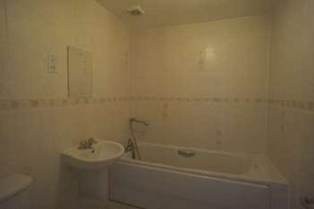 Image of 2 bedroom Apartment to rent in Woodall Close Middleton Milton Keynes MK10 at Milton Keynes, MK10 9JZ