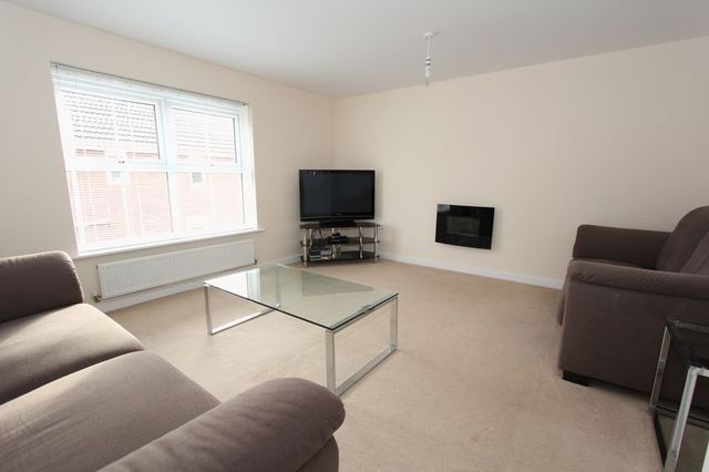  Image of 3 bedroom Terraced house for sale in Woodheys Park Kingswood Hull HU7 at Woodheys Park Kingswood Hull, HU7 3AN