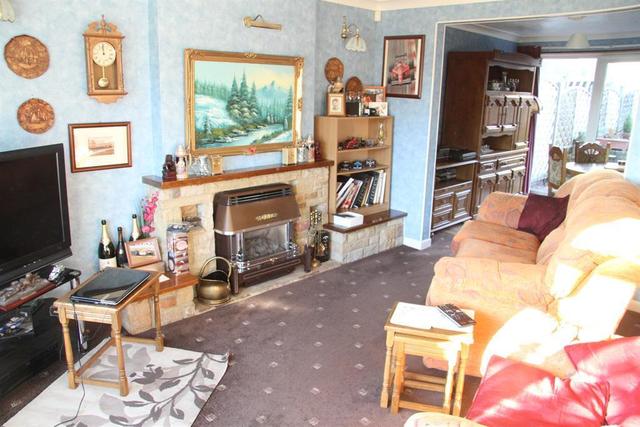  Image of 3 bedroom Semi-Detached house for sale in Woodlea View Yeadon Leeds LS19 at Yeadon Leeds Rawdon, LS19 7LS