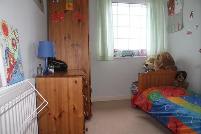  Image of 3 bedroom Semi-Detached house for sale in Woodlea View Yeadon Leeds LS19 at Yeadon Leeds Rawdon, LS19 7LS