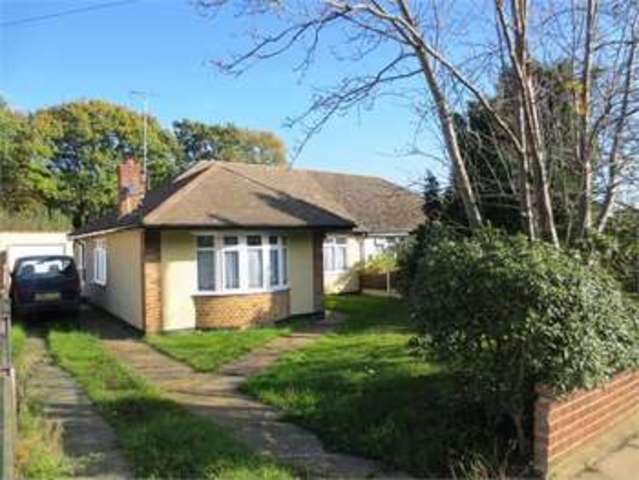  Image of 3 bedroom Detached house for sale in Woodside Leigh-on-Sea SS9 at Woodside Leigh on sea Eastwood, SS9 4RA