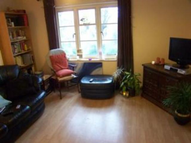  Image of 2 bedroom Flat to rent in Anglesea Road Shirley Southampton SO15 at 85 Anglesea Road  SOUTHAMPTON, SO15 5QS