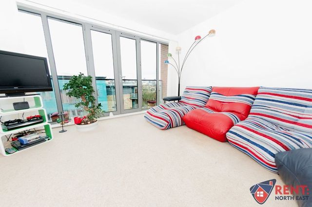  Image of 2 bedroom Flat to rent in Worsdell Drive Gateshead NE8 at Worsdell Drive Quayside Gateshead, NE8 2DB