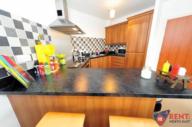 Image of 2 bedroom Flat to rent in Worsdell Drive Gateshead NE8 at Worsdell Drive Quayside Gateshead, NE8 2DB