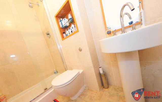  Image of 2 bedroom Flat to rent in Worsdell Drive Gateshead NE8 at Worsdell Drive Quayside Gateshead, NE8 2DB