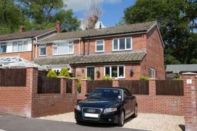  Image of 3 bedroom Terraced house for sale in Wraysbury Park Drive Emsworth PO10 at Wraysbury Park Drive  Emsworth, PO10 7UU