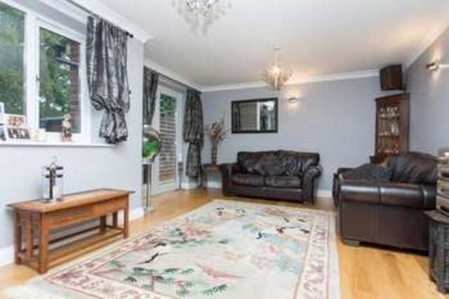  Image of 3 bedroom Terraced house for sale in Wraysbury Park Drive Emsworth PO10 at Wraysbury Park Drive  Emsworth, PO10 7UU