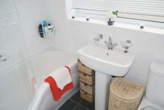  Image of 2 bedroom Bungalow for sale in Wyndale Drive Syston Leicester LE7 at Wyndale Drive  Syston, LE7 1LR