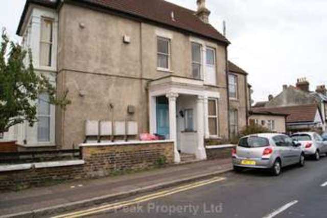  Image of Studio flat to rent in York Road Southend-on-Sea SS1 at York Road  Southend On Sea, SS1 2EA
