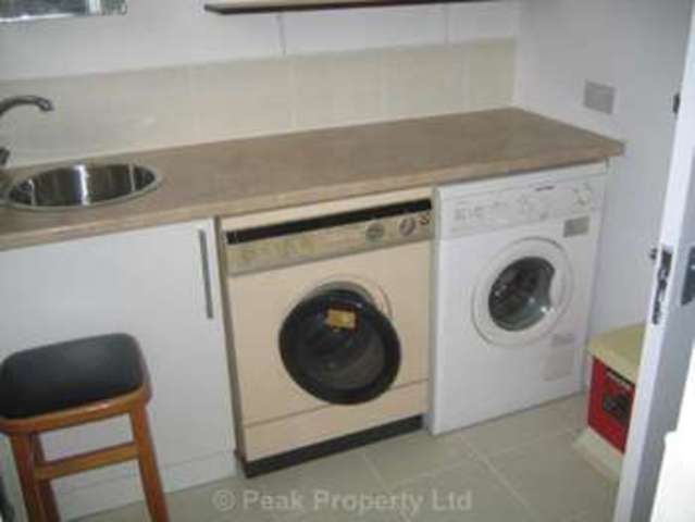  Image of 7 bedroom House Share to rent in Canewdon Road Westcliff-on-Sea SS0 at Canewdon Road  Westcliff On Sea, SS0 7NE