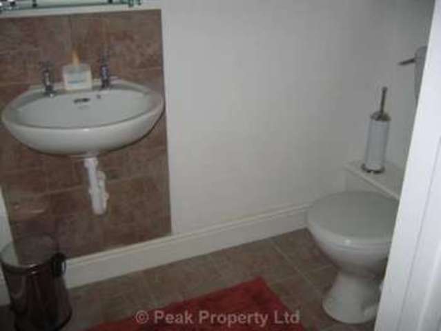  Image of 7 bedroom House Share to rent in Canewdon Road Westcliff-on-Sea SS0 at Canewdon Road  Westcliff On Sea, SS0 7NE