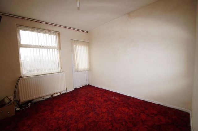  Image of 2 bedroom Flat for sale in Young Street Gilesgate Durham DH1 at Young Street  Gilesgate, DH1 2JU