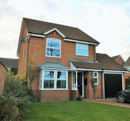 3 Bedroom Detached House For Sale In Chilcombe Drive