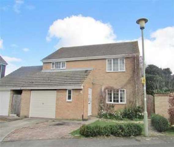  Image of 4 bedroom Detached house to rent in Donnington Place Wantage OX12 at Wantage, OX12 9YE