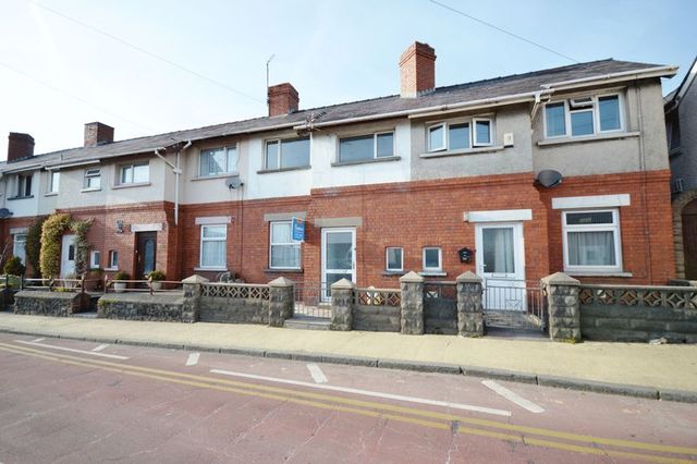  Image of 2 bedroom Terraced house to rent in Carmarthen SA31 at Carmarthen, SA31 1HH