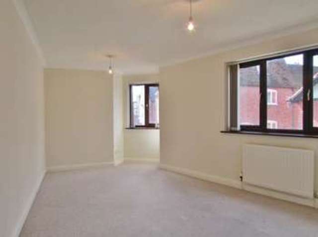  Image of 5 bedroom Town House to rent in Stirlings Road Wantage OX12 at Wantage, OX12 7BB