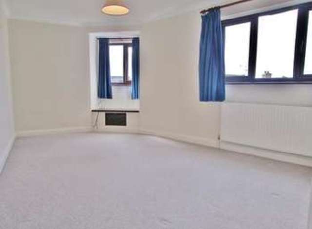  Image of 5 bedroom Town House to rent in Stirlings Road Wantage OX12 at Wantage, OX12 7BB