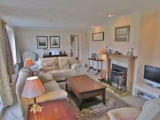  Image of 5 bedroom Detached house for sale in Church Way Sparsholt Wantage OX12 at Westcot  Wantage, OX12 9PY