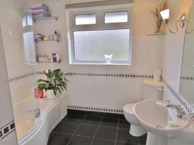  Image of 5 bedroom Detached house for sale in Church Way Sparsholt Wantage OX12 at Westcot  Wantage, OX12 9PY