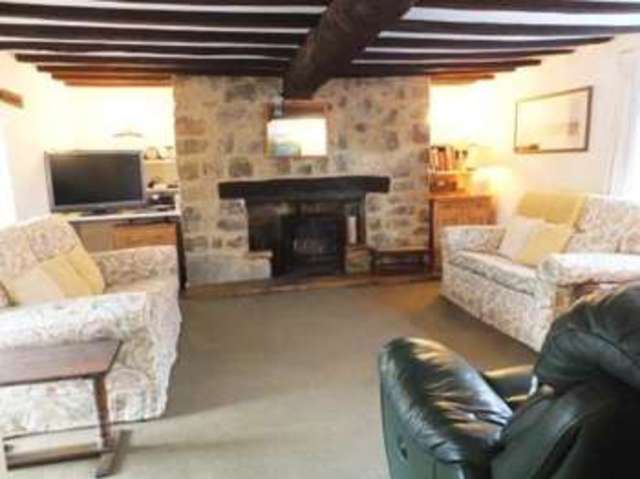  Image of 3 bedroom End of Terrace for sale in Longcot Road Shrivenham Swindon SN6 at Longcot Road Shrivenham SWINDON, SN6 8AL