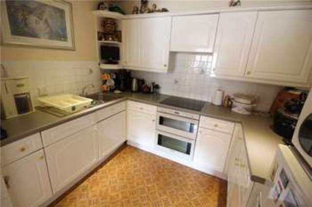  Image of 1 bedroom Apartment for sale in York Road Woking GU22 at 5 York Road Woking Woking, GU22 7XP