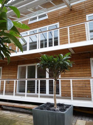  Image of Property to rent in Eel Pie Island Twickenham TW1 at Eel Pie Island Twickenham, TW1 3DY
