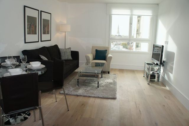  Image of 1 bedroom Property to rent in Clapham High Street London SW4 at St Lukes Avenue Clapham London, SW4 7UL
