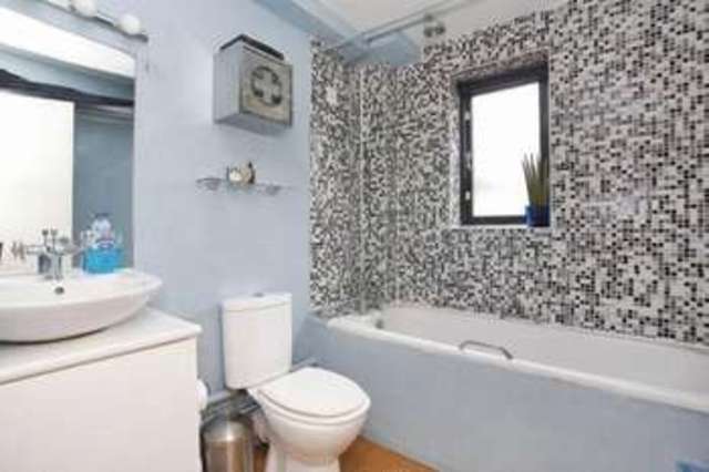  Image of 1 bedroom Property to rent in Hackney Road London E2 at Hackney Road  London, E2 7QL