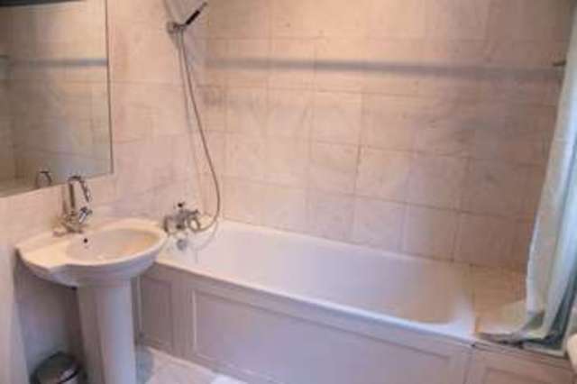  Image of 1 bedroom Property to rent in Inverness Terrace London W2 at Inverness Terrace Bayswater London, W2 3LD