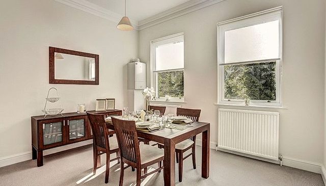  Image of 2 bedroom Flat to rent in Lexham Gardens London W8 at Lexham Gardens  London, W8 6JN